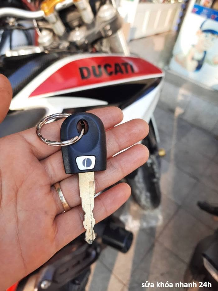 Sửa Khóa Xe Ducati Panigale TPHCM Chuyên Nghiệp
