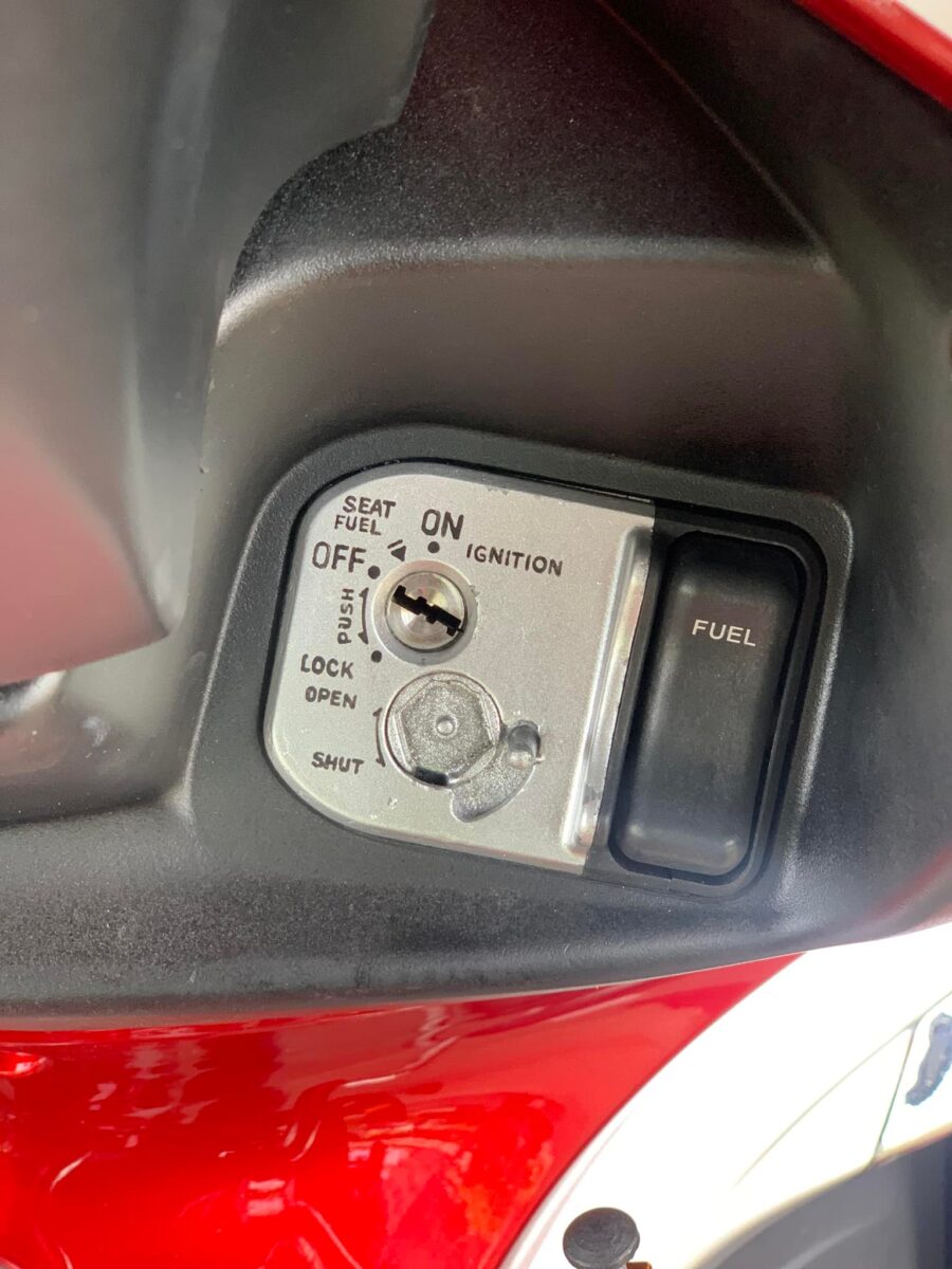 chống đoản ổ khóa xe máy