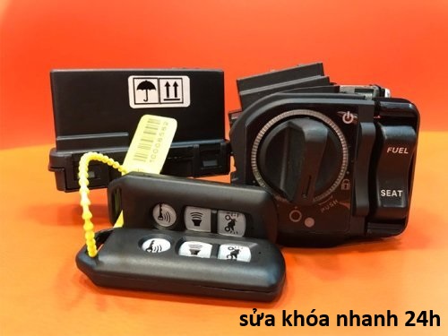 khóa cơ và khóa điện tử