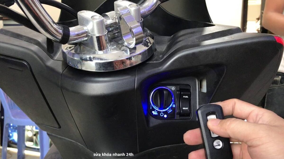 thợ Sửa Khóa Xe Pcx TPHCM giá rẻ