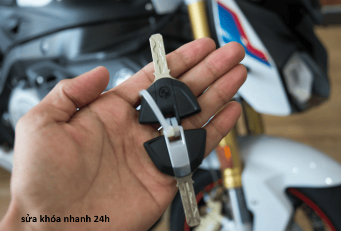 thợ sửa khóa xe pkl s1000rr tại chỗ tphcm