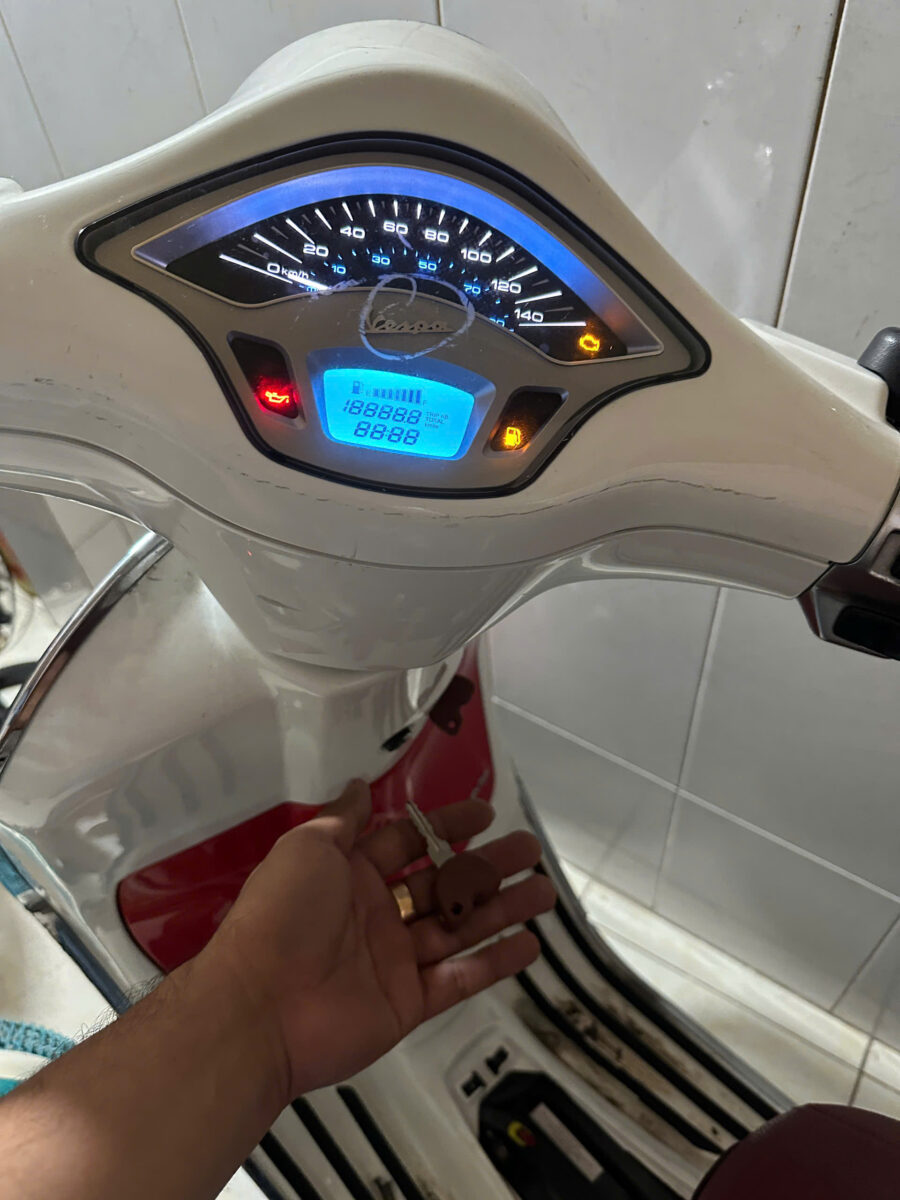 sửa khóa xe máy nhà bè