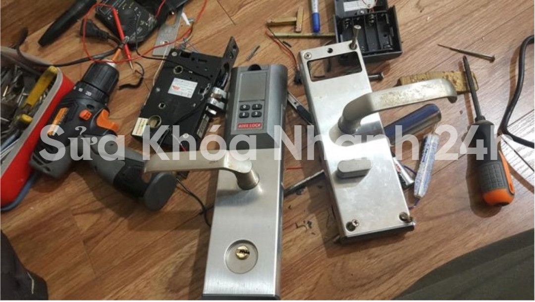 Dịch vụ sửa khóa cửa điện tử yale TPHCM