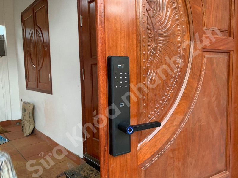 Sửa khóa điện tử cửa gỗ tphcm