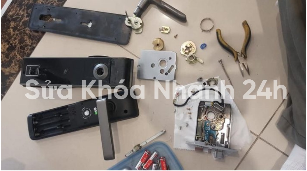 Sửa khóa điện tử giá rẻ tphcm