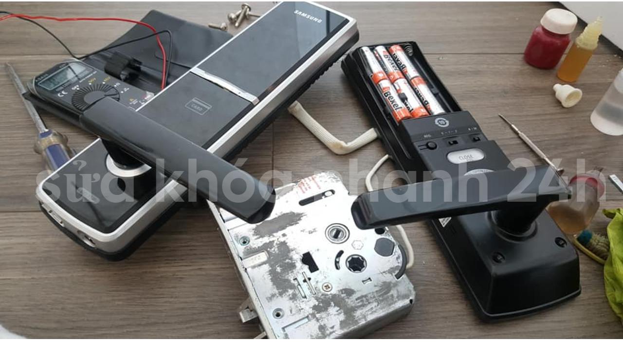 Sửa khóa điện tử tại nhà tphcm chuyên nghiệp