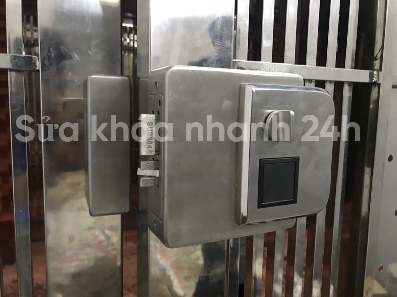 Thợ bảo trì khóa điện tử tphcm