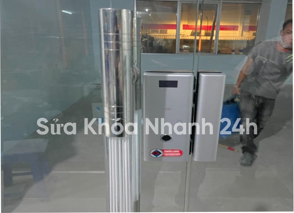 thợ sửa khóa vân tay TPHCM chuyên nghiệp