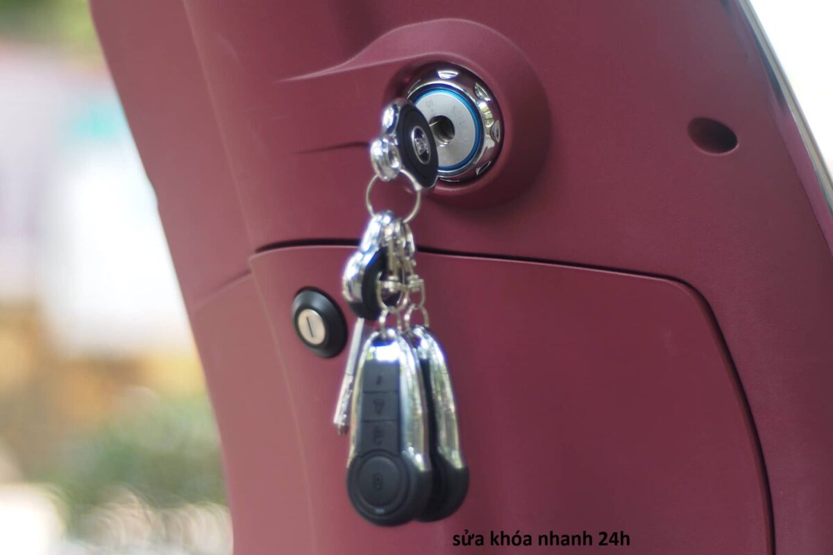 Thợ sửa khóa xe Klara TPHCM giá rẻ