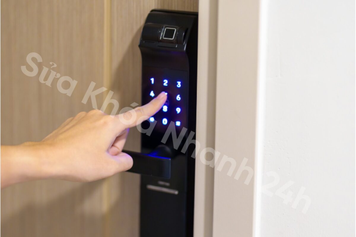 sửa khóa vân tay chung cư tphcm